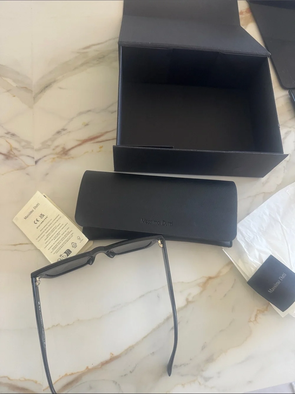 Massimo Dutti Black Rectangular Sunglasses with Dark Lenses